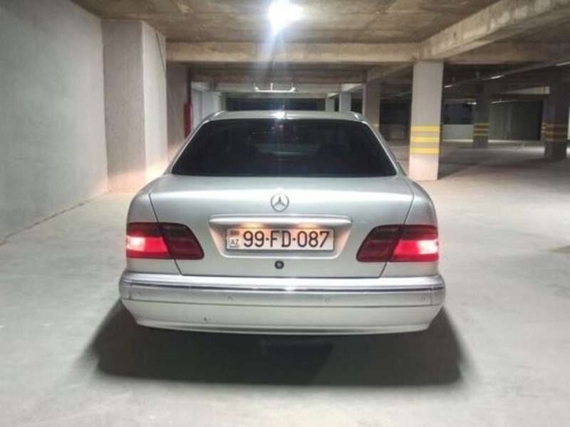 Mercedes E 270, 2001 il, 2.7 L, 617 000 km