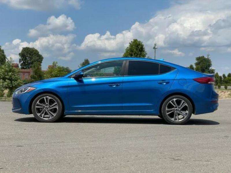 Hyundai Elantra, 2017 il, 2.0 L, 103 000 km