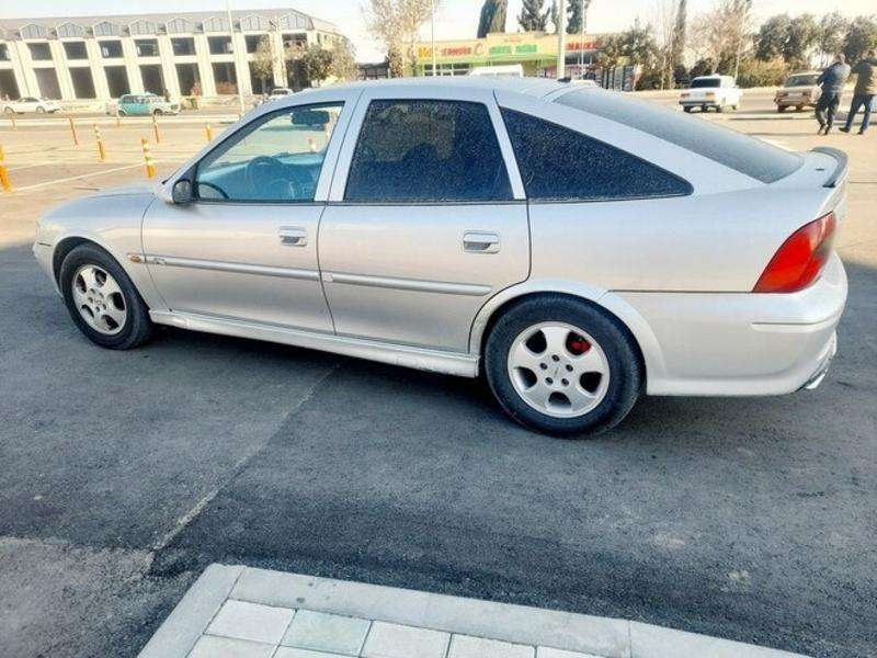 Opel Vectra, 1999 il, 1.8 L, 372 500 km