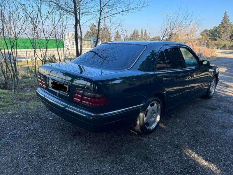 Mercedes E 300, 1996 il, 3.0 L, 288 000 km