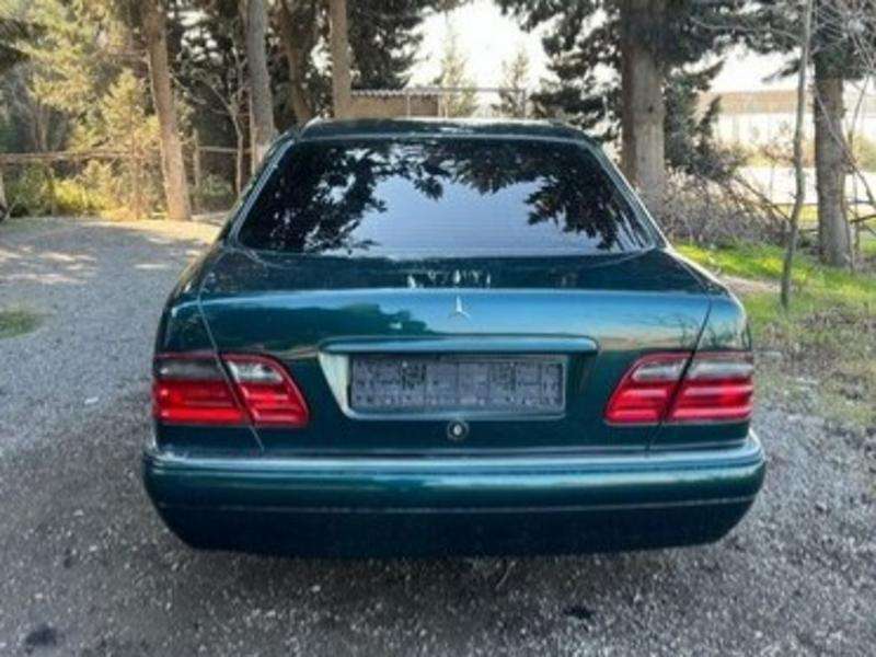 Mercedes E 300, 1996 il, 3.0 L, 288 000 km