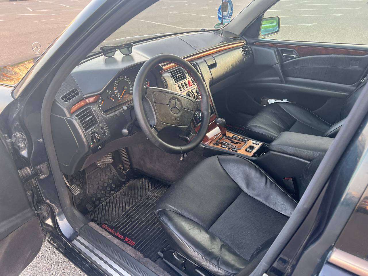 Mercedes E 280, 1998 il, 2.8 L, 335 000 km