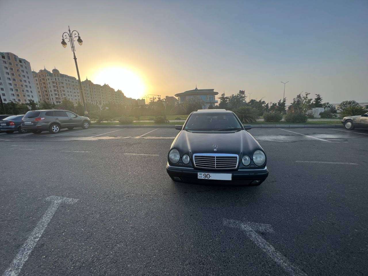 Mercedes E 280, 1998 il, 2.8 L, 335 000 km