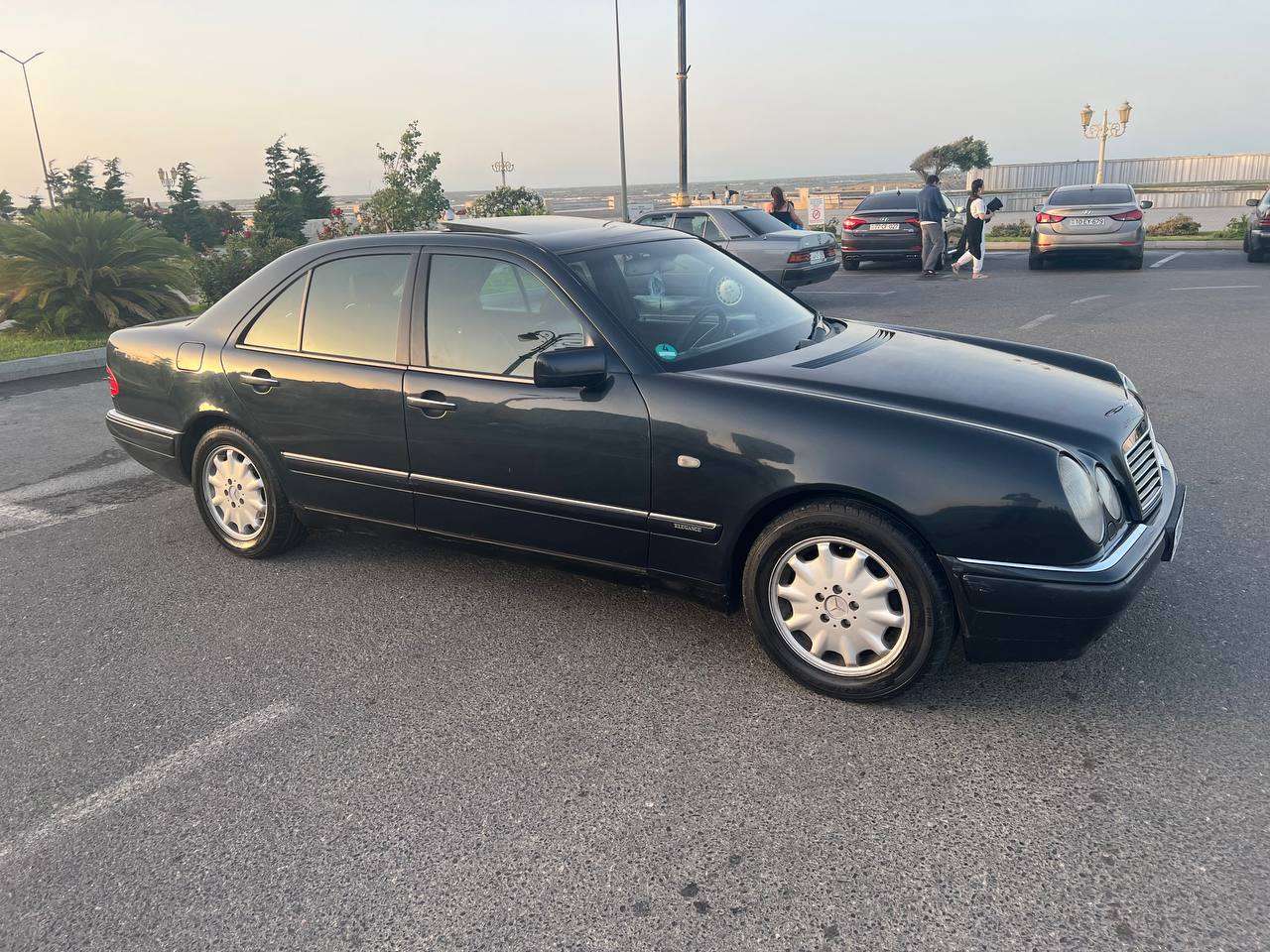 Mercedes E 280, 1998 il, 2.8 L, 335 000 km