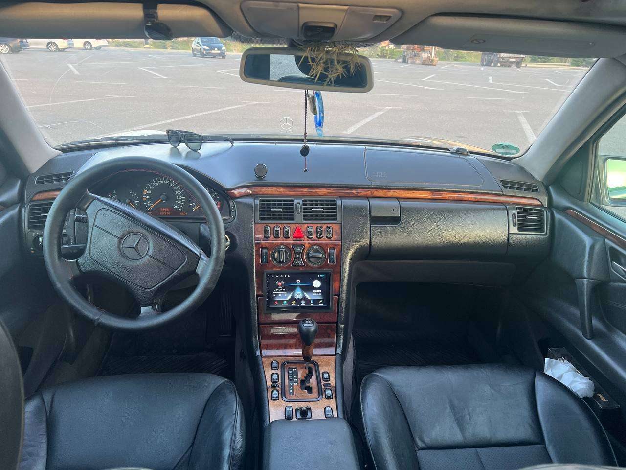Mercedes E 280, 1998 il, 2.8 L, 335 000 km
