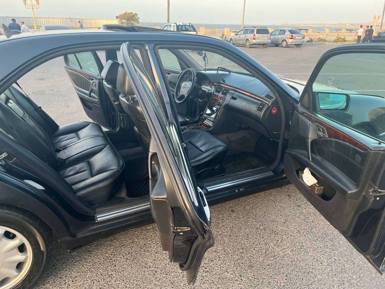 Mercedes E 280, 1998 il, 2.8 L, 335 000 km