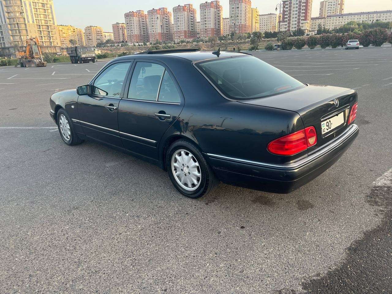 Mercedes E 280, 1998 il, 2.8 L, 335 000 km