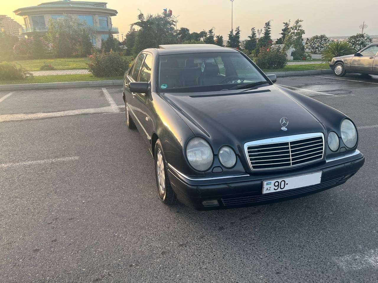 Mercedes E 280, 1998 il, 2.8 L, 335 000 km
