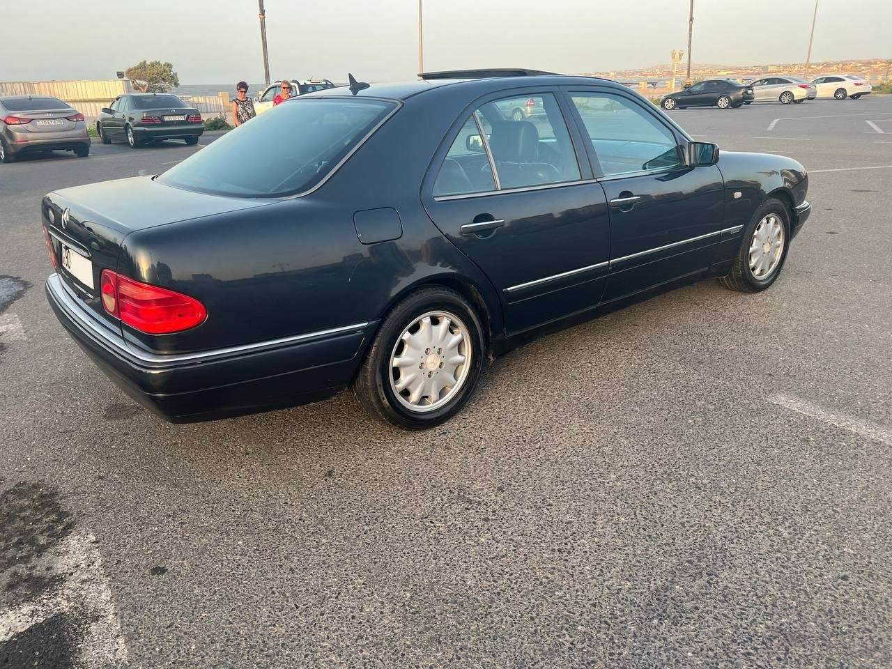 Mercedes E 280, 1998 il, 2.8 L, 335 000 km
