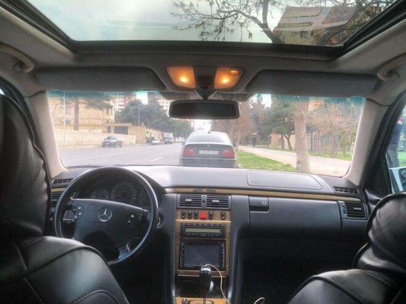 Mercedes E 320, 2000 il, 3.2 L, 604 792 km
