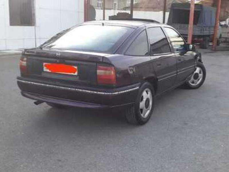 Opel Vectra, 1995 il, 2.0 L, 235 455 km