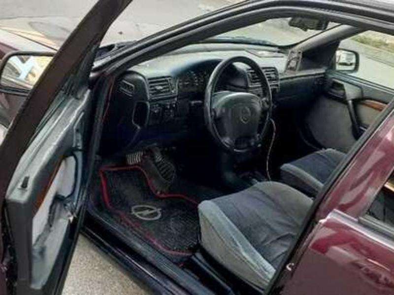 Opel Vectra, 1995 il, 2.0 L, 235 455 km