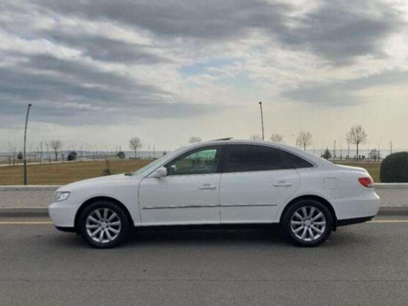 Hyundai Grandeur, 2009 il, 2.7 L, 206 000 km