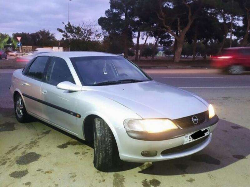 Opel Vectra, 1997 il, 1.8 L, 374 000 km