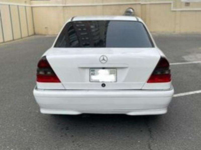 Mercedes C 230, 1998 il, 2.3 L, 379 952 km