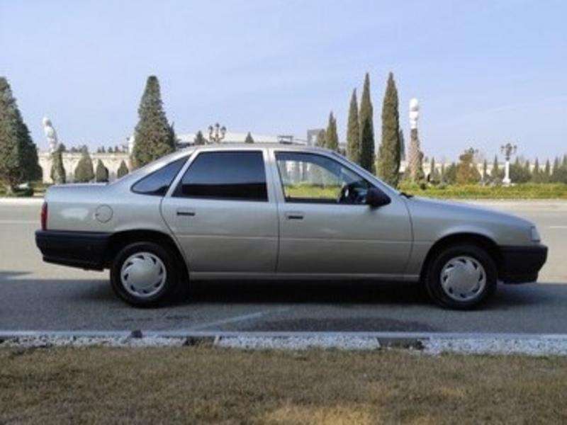 Opel Vectra, 1990 il, 1.6 L, 440 000 km