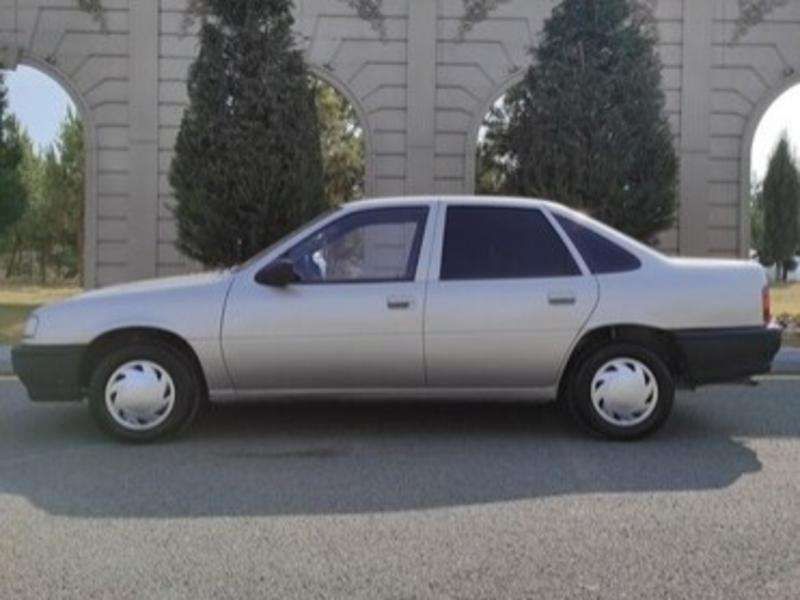 Opel Vectra, 1990 il, 1.6 L, 440 000 km