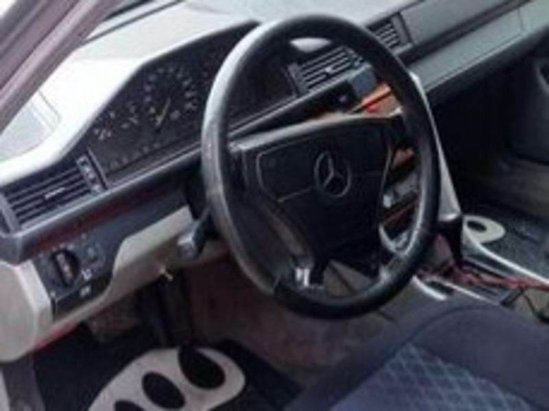 Mercedes 307 D, 1994 il, 3.0 L, 249 997 km