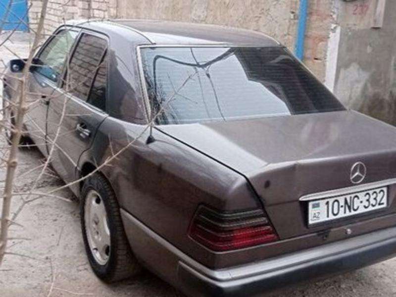 Mercedes 307 D, 1994 il, 3.0 L, 249 997 km
