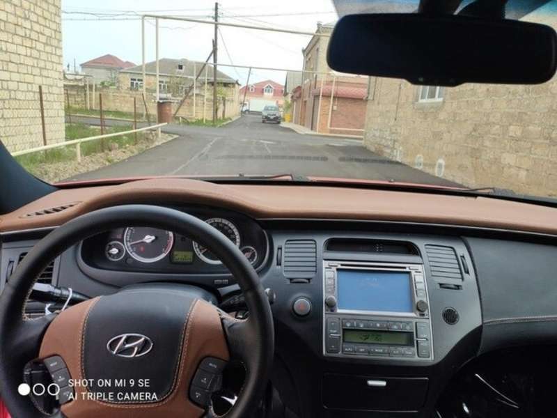 Hyundai Grandeur, 2006 il, 3.3 L, 256 000 km