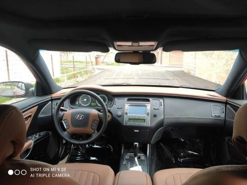 Hyundai Grandeur, 2006 il, 3.3 L, 256 000 km