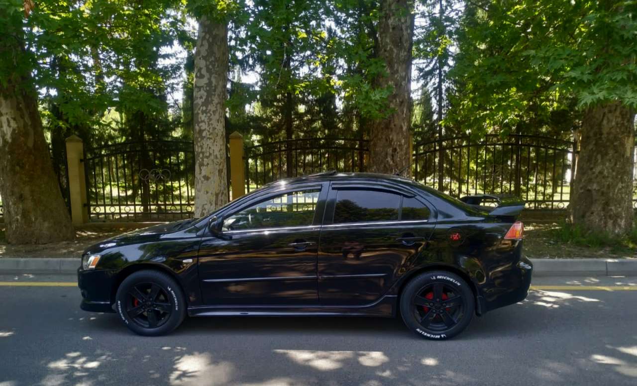 Mitsubishi Lancer, 2008 il, 2.0 L, 220 500 km
