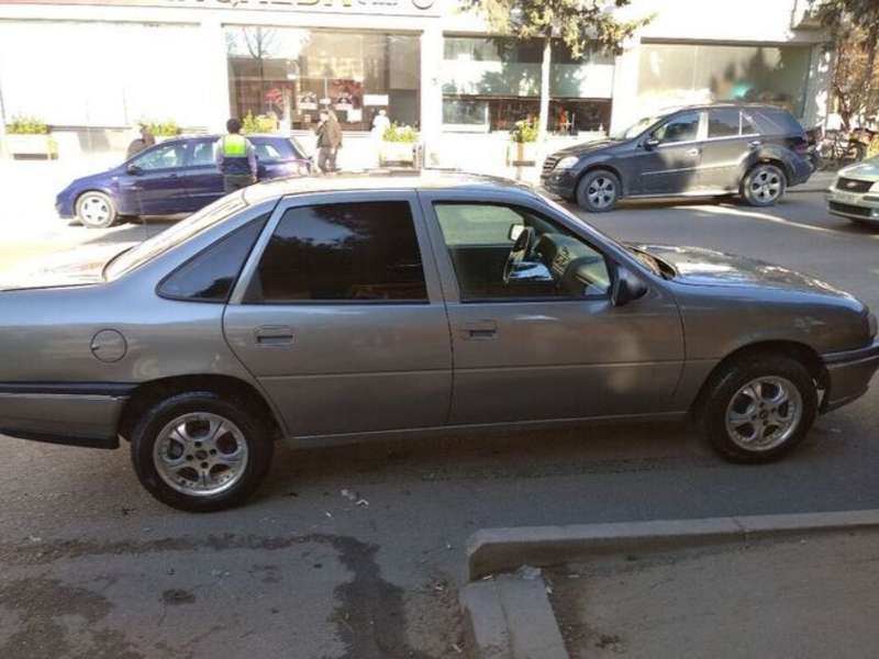 Opel Vectra, 1991 il, 2.0 L, 28 000 km