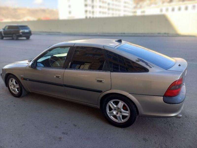 Opel Vectra, 1996 il, 1.8 L, 450 000 km