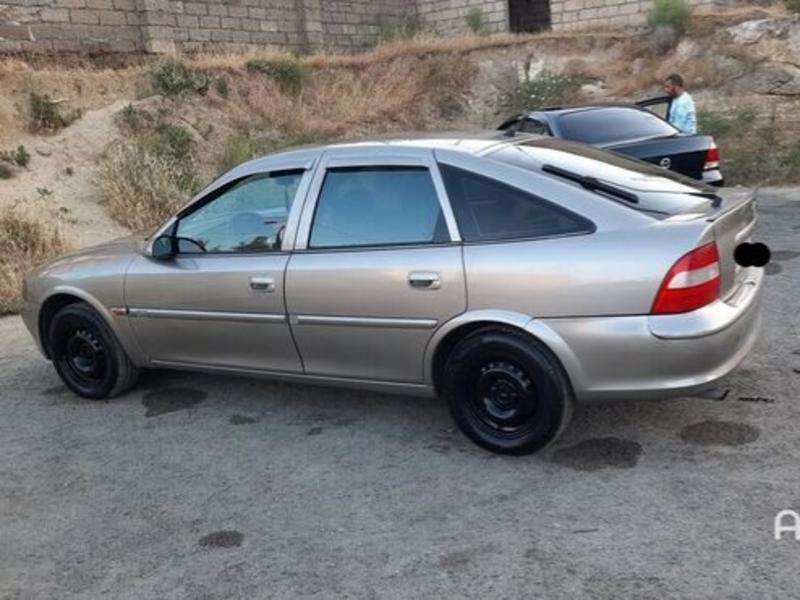 Opel Vectra, 1996 il, 2.0 L, 670 000 km