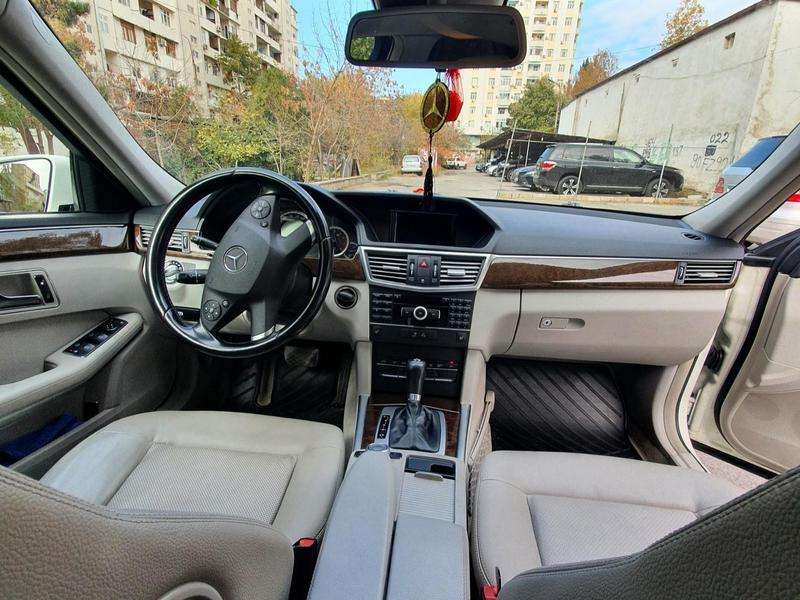 Mercedes E 250, 2009 il, 2.5 L, 238 295 km