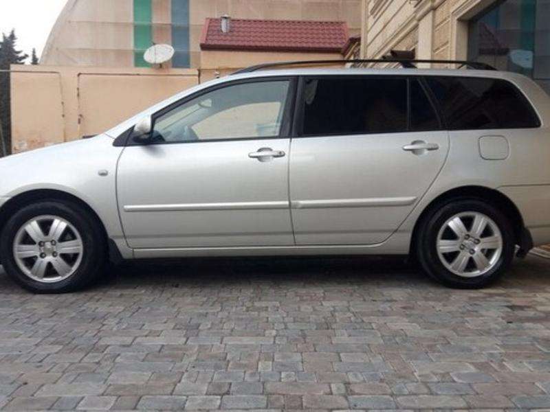Toyota Corolla, 2005 il, 1.4 L, 100 000 km