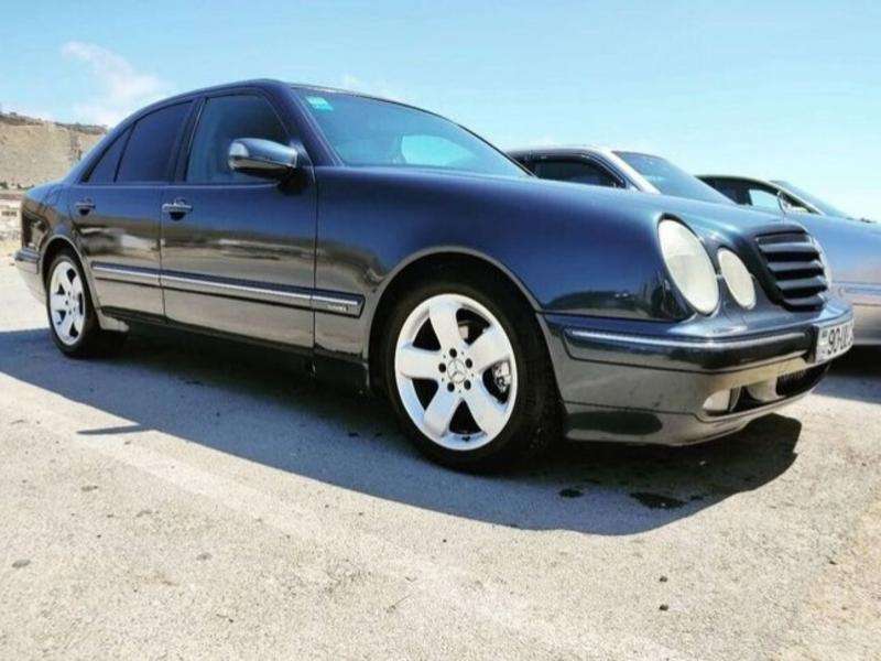 Mercedes E 270, 1999 il, 2.7 L, 470 000 km