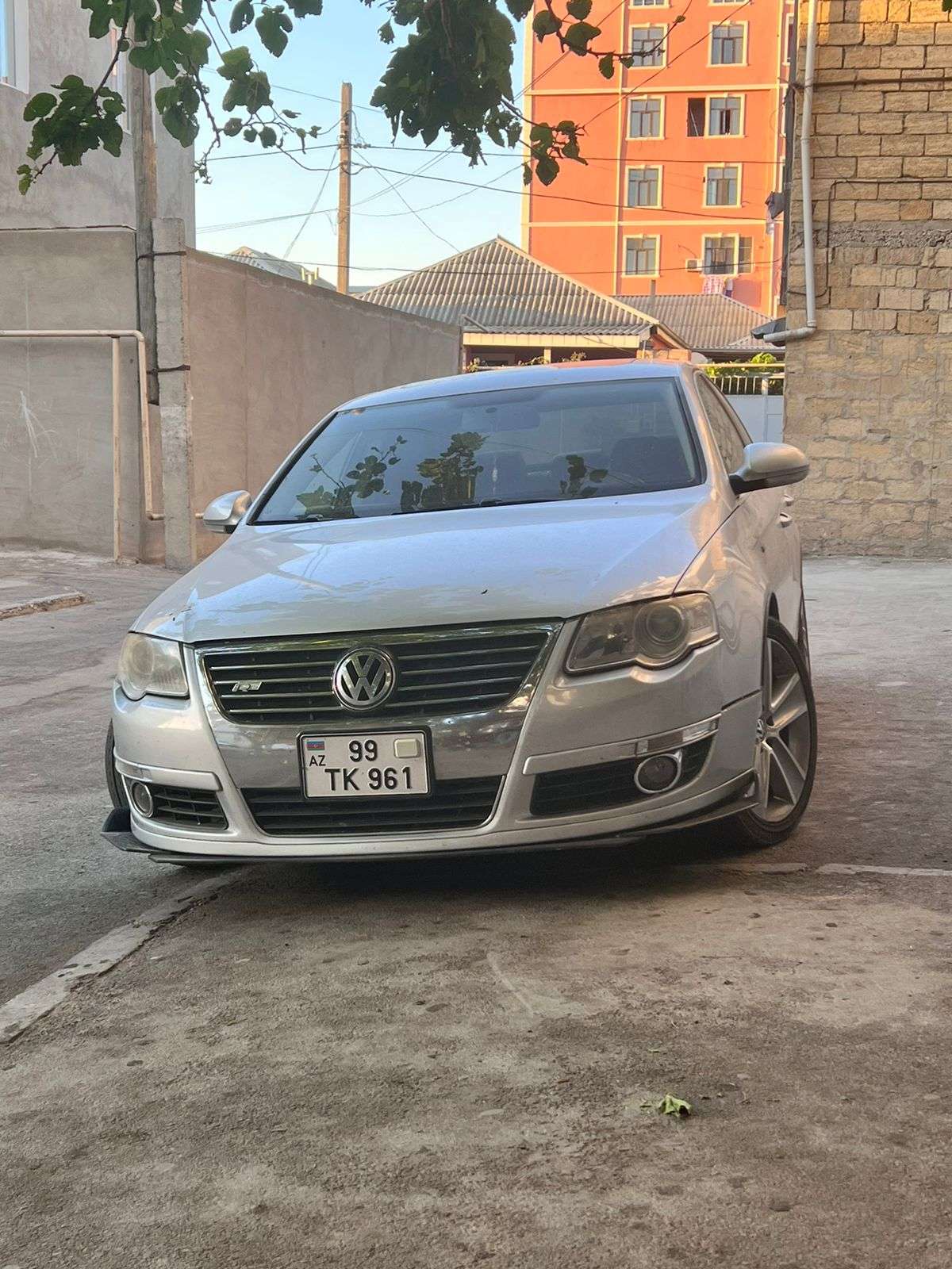 Volkswagen Passat, 2010 il, 2.0 L, 196 000 km
