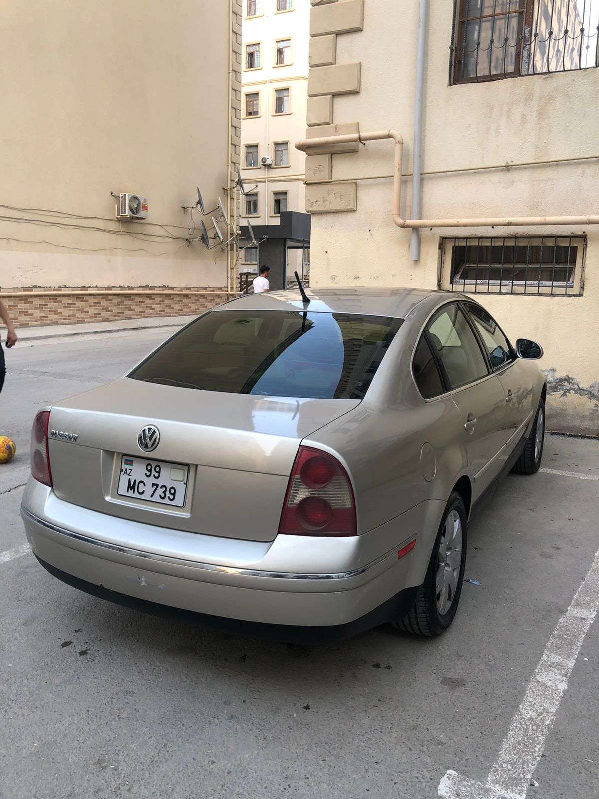 Volkswagen Passat, 2004 il, 0.15 L, 320 km