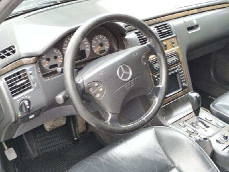 Mercedes E 280, 2000 il, 2.8 L, 305 000 km