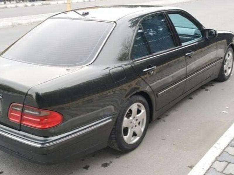 Mercedes E 280, 2000 il, 2.8 L, 305 000 km