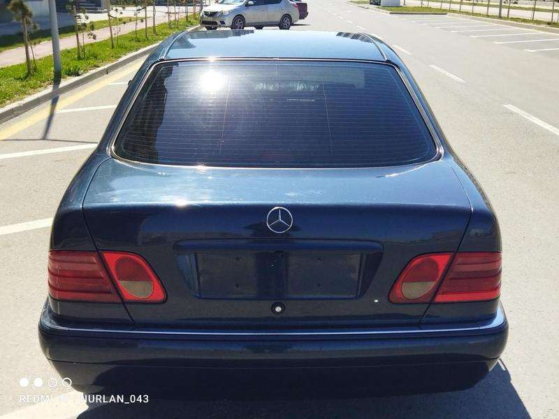 Mercedes E 230, 1995 il, 2.3 L, 360 000 km
