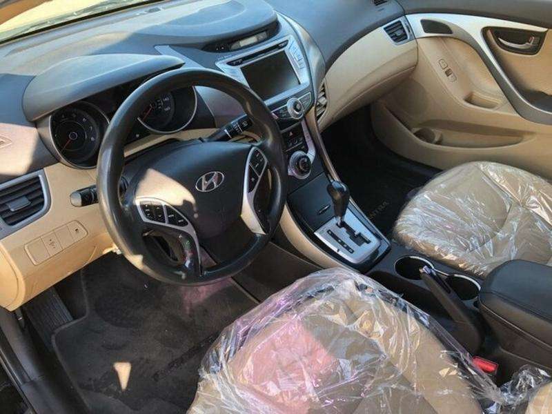 Hyundai Elantra, 2011 il, 1.8 L, 109 000 km