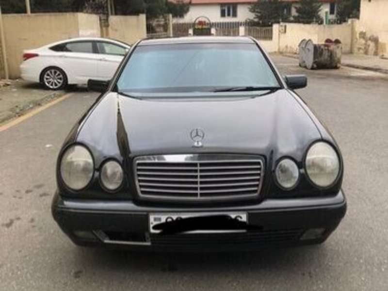 Mercedes E 240, 1998 il, 2.4 L, 321 500 km