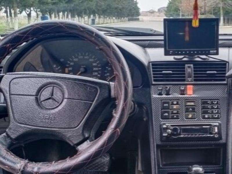 Mercedes C 220, 1994 il, 2.2 L, 150 000 km