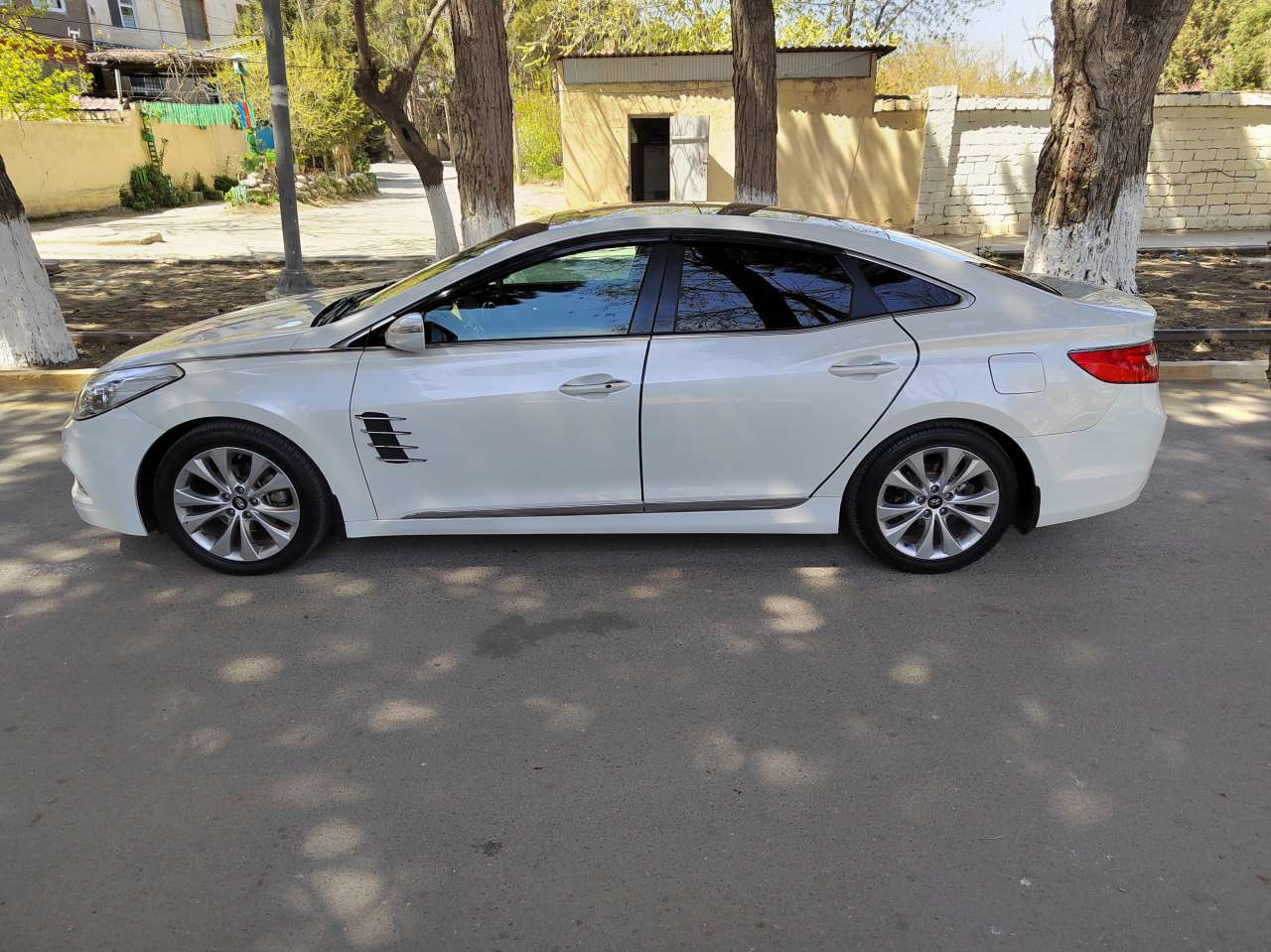 Hyundai Azera, 2013 il, 2.4 L, 215 000 km