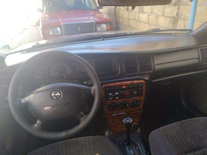 Opel Vectra, 1996 il, 2.0 L, 320 563 km