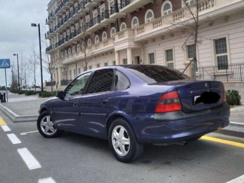Opel Vectra, 1996 il, 2.0 L, 320 563 km