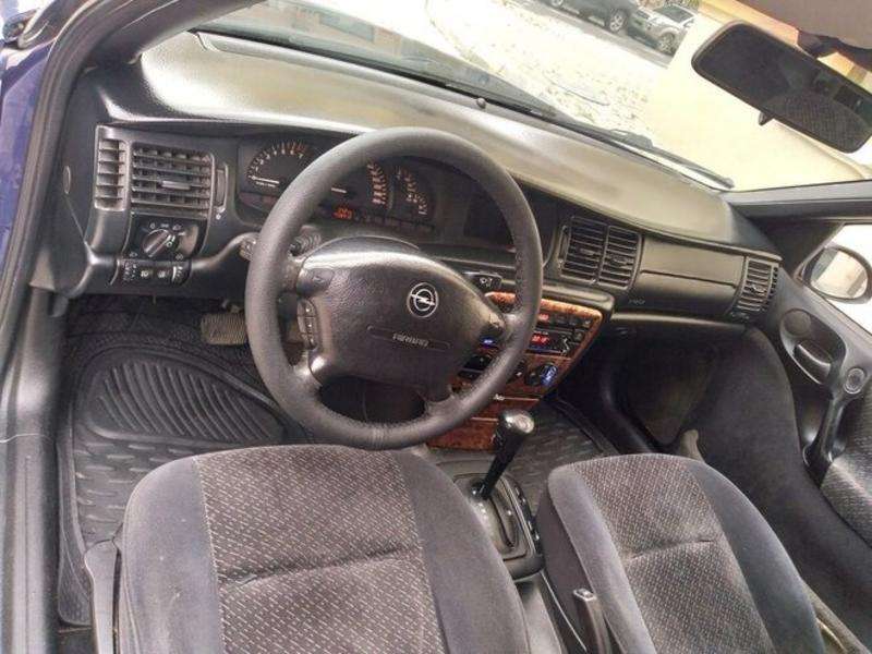 Opel Vectra, 1996 il, 2.0 L, 320 563 km