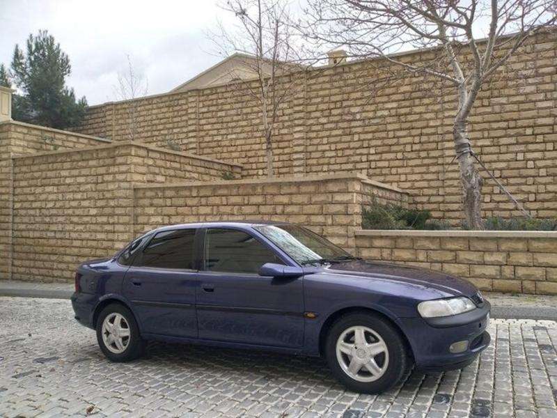 Opel Vectra, 1996 il, 2.0 L, 320 563 km