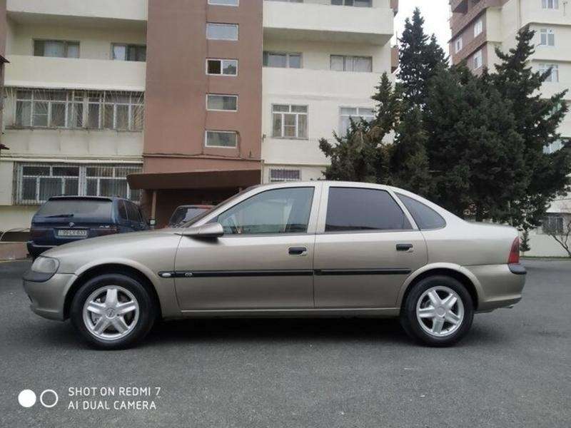 Opel Vectra, 1997 il, 2.0 L, 290 000 km