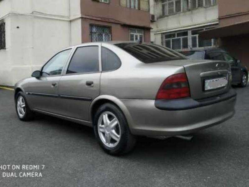 Opel Vectra, 1997 il, 2.0 L, 290 000 km