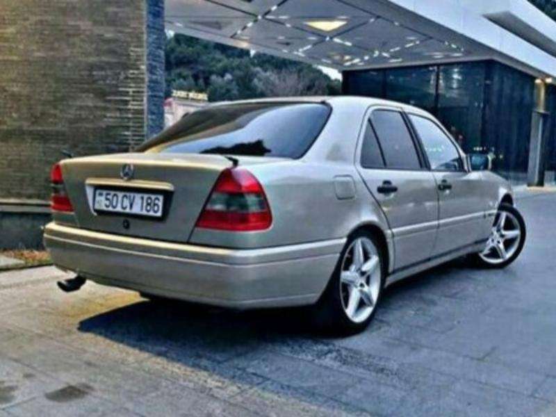 Mercedes C 180, 1996 il, 1.8 L, 300 000 km