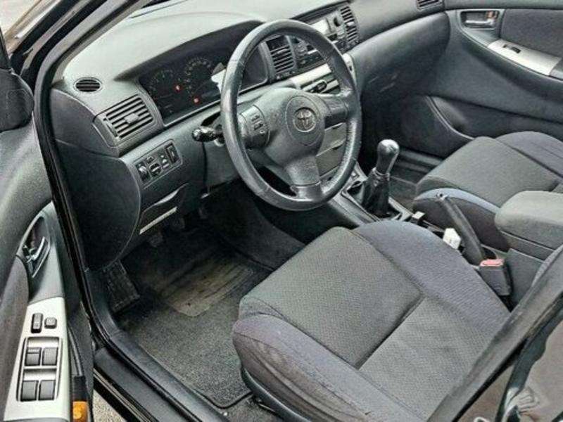 Toyota Corolla, 2005 il, 1.4 L, 204 000 km