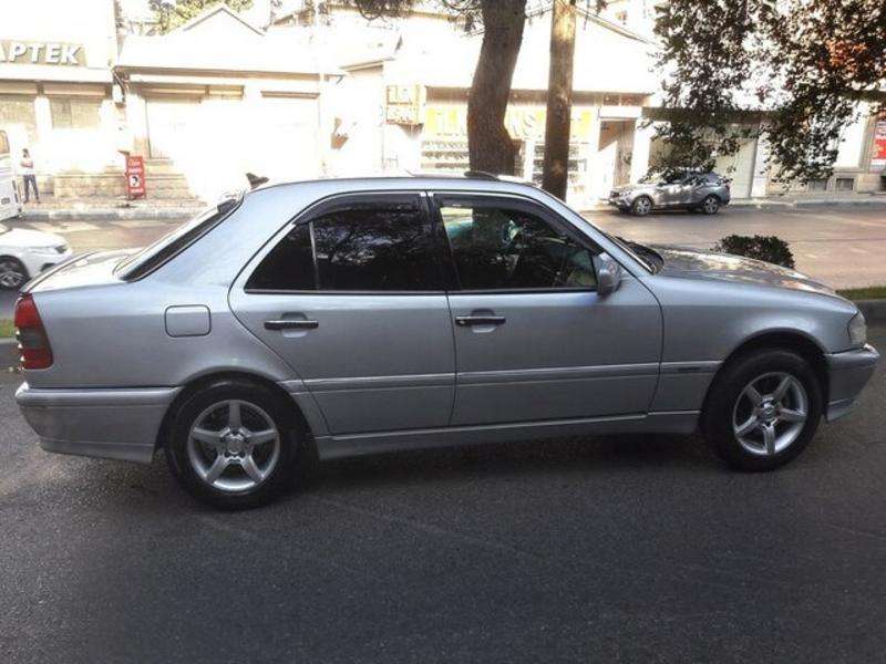 Mercedes C 180, 1996 il, 1.8 L, 350 215 km